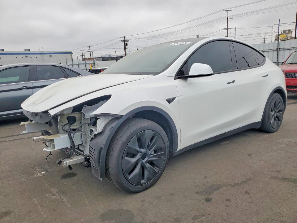 53917146 :رقم المزاد ، 7SAYGDED0SF242568 vin ، 2025 Tesla Model Y مزاد بيع