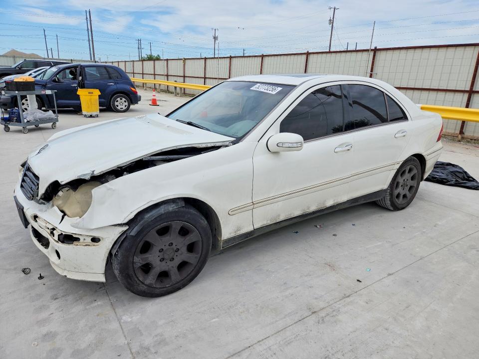 52773256 :رقم المزاد ، WDBRF61J05A728756 vin ، 2005 Mercedes-benz C مزاد بيع