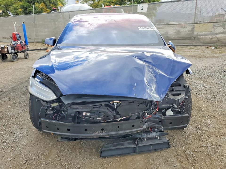 Продажа на аукционе авто 2017 Tesla Model X, vin: 5YJXCBE47HF052865, номер лота: 55106146