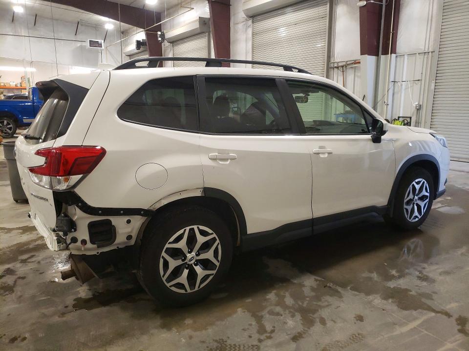 Продаж на аукціоні авто 2023 Subaru Forester, vin: JF2SKAEC9PH413513, номер лоту: 51132816