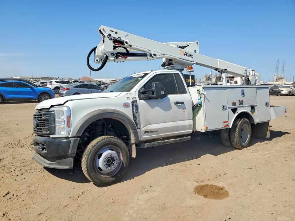 54617376 :رقم المزاد ، 1FDUF5HT1SDA19529 vin ، 2025 Ford F550 مزاد بيع