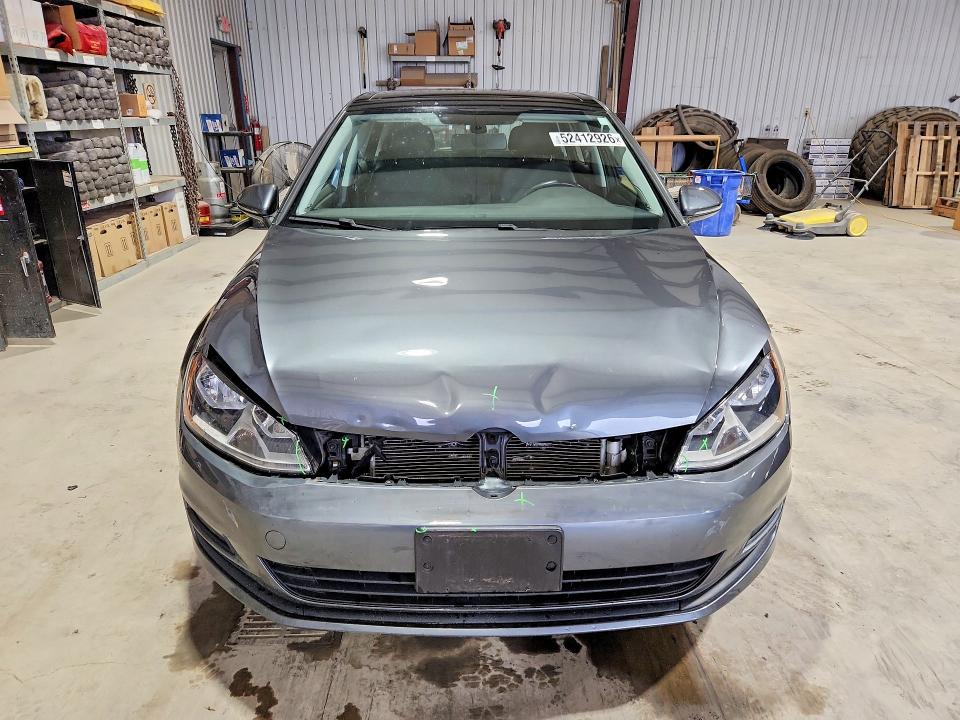 52412926 :رقم المزاد ، 3VW217AU4HM018670 vin ، 2017 Volkswagen Golf مزاد بيع