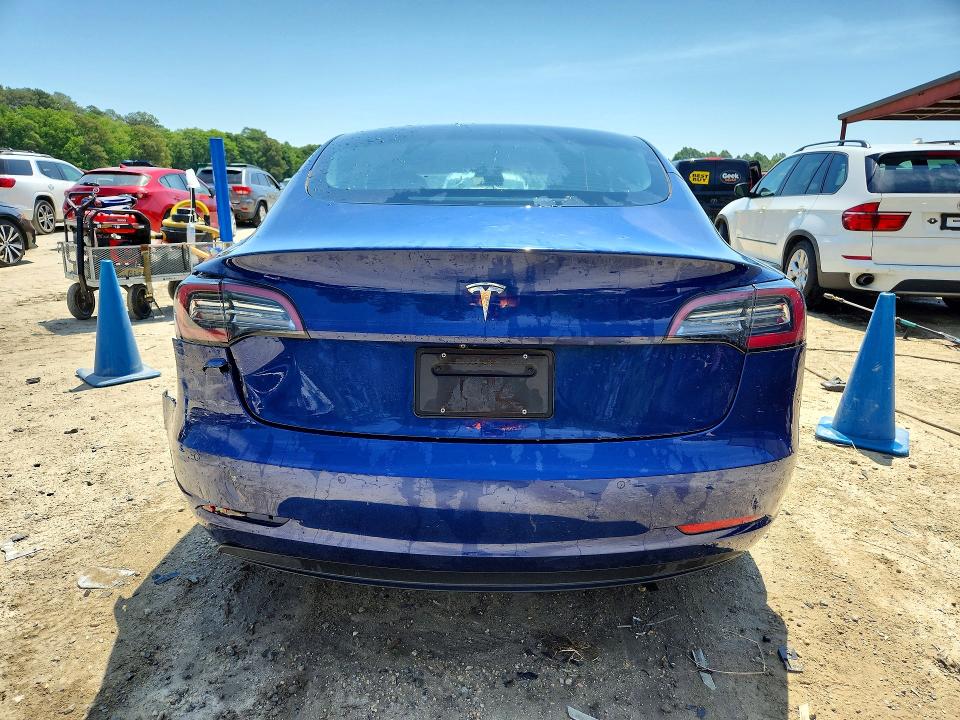 2022 Tesla Model 3 მანქანა იყიდება აუქციონზე, vin: 5YJ3E1EA5NF369872, აუქციონის ნომერი: 53898646