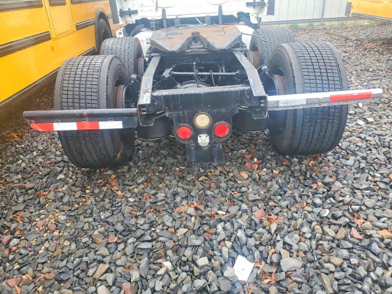2013 Freightliner Cascadia 125 მანქანა იყიდება აუქციონზე, vin: 1FUJGLDR3DSBR0067, აუქციონის ნომერი: 54682266