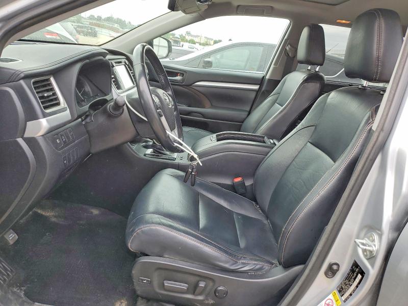 Продаж на аукціоні авто 2018 Toyota Highlander, vin: 5TDJZRFH2JS523403, номер лоту: 53100446