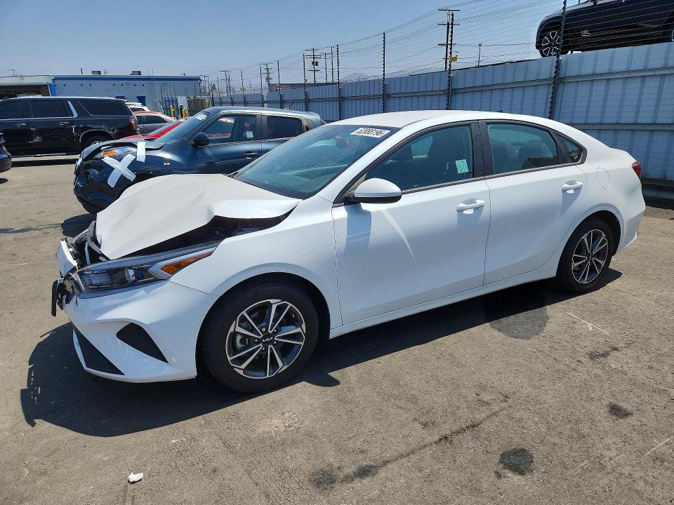 52088196 :رقم المزاد ، 3KPF24AD0PE668458 vin ، 2023 Kia Forte Fe/lxs مزاد بيع