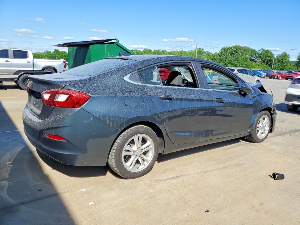 53784756 :رقم المزاد ، 1G1BE5SM7J7116949 vin ، 2018 Chevrolet Cruze مزاد بيع