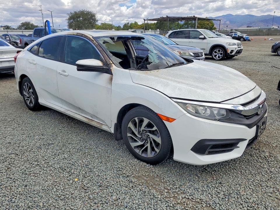 Продажа на аукционе авто 2018 Honda Civic, vin: 2HGFC2F72JH550459, номер лота: 55445706