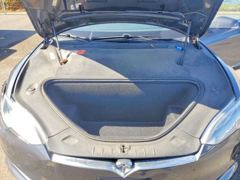 Продажа на аукционе авто 2016 Tesla Model S, vin: 5YJSA1E20GF170330, номер лота: 52952736