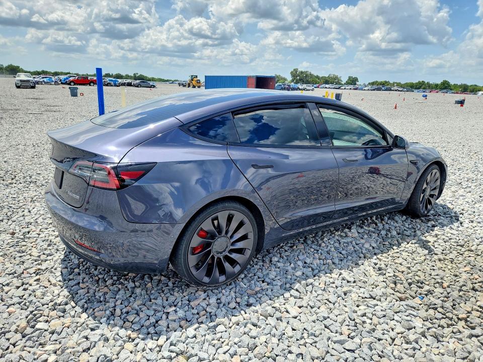 55033326 :رقم المزاد ، 5YJ3E1EC4MF988608 vin ، 2021 Tesla Model 3 مزاد بيع
