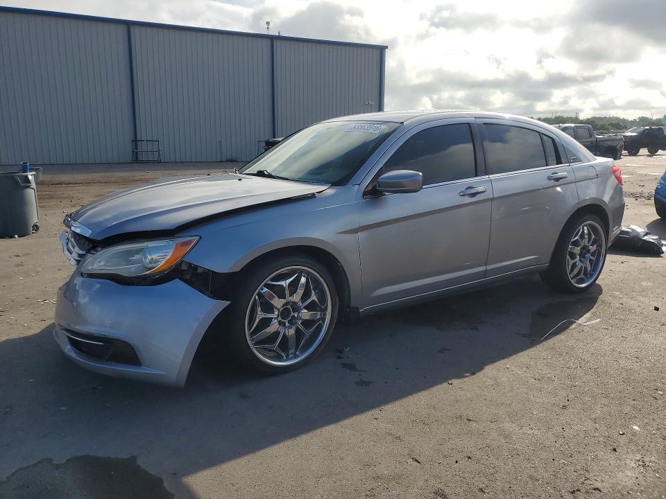 Продаж на аукціоні авто 2013 Chrysler 200, vin: 1C3CCBAB8DN689816, номер лоту: 53563916