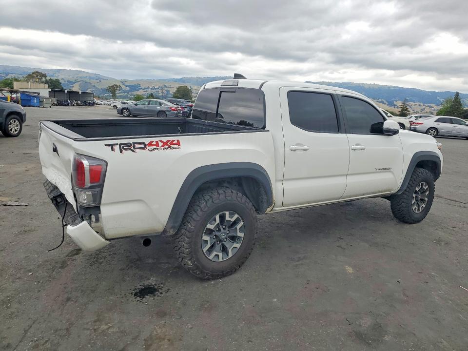 Продажа на аукционе авто 2023 Toyota Tacoma, vin: 3TMCZ5AN8PM643892, номер лота: 52697676