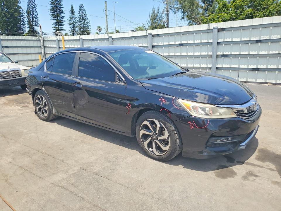 Aukcja sprzedaży 2017 Honda Accord, vin: 1HGCR2F76HA053313, numer aukcji: 52201016