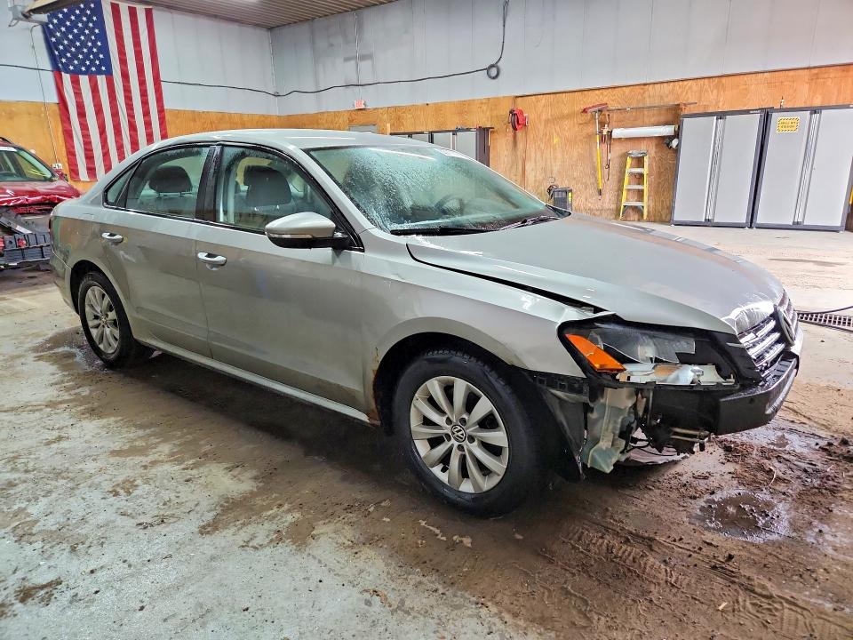 53711026 :رقم المزاد ، 1VWAH7A39CC026711 vin ، 2012 Volkswagen Passat مزاد بيع