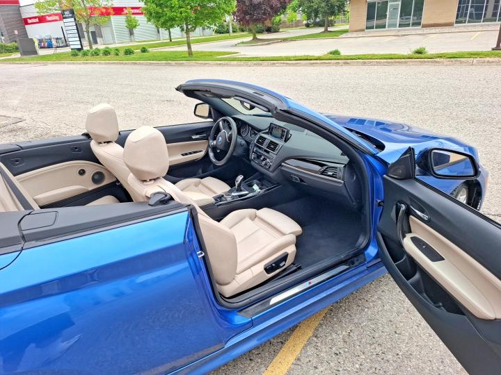 55233256 :رقم المزاد ، WBA1K7C50FV235358 vin ، 2015 Bmw 228 مزاد بيع
