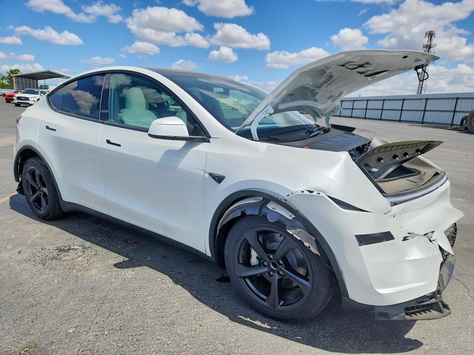 54910186 :رقم المزاد ، 7SAYGDED2TF585321 vin ، 2026 Tesla Model Y مزاد بيع