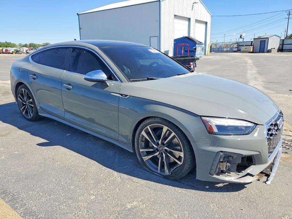 54447386 :رقم المزاد ، WAUC4CF55NA034715 vin ، 2022 Audi S5 مزاد بيع