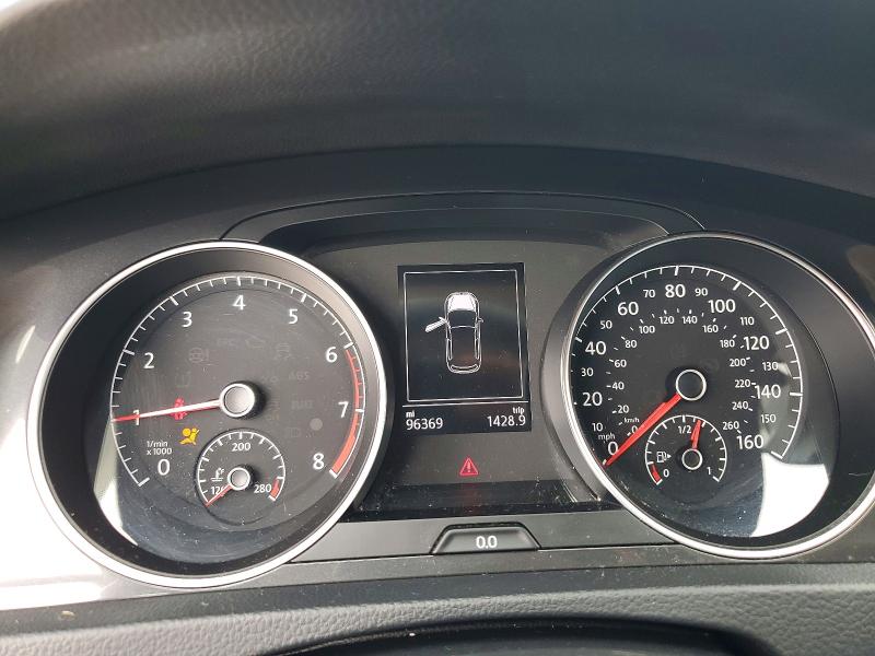 53850766 :رقم المزاد ، 3VWG17AUXJM266000 vin ، 2018 Volkswagen Golf مزاد بيع