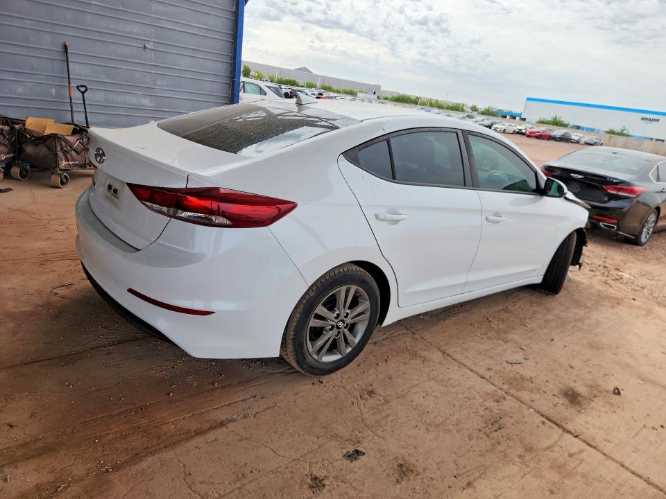 2017 Hyundai Elantra მანქანა იყიდება აუქციონზე, vin: 5NPD84LF2HH009329, აუქციონის ნომერი: 53054636