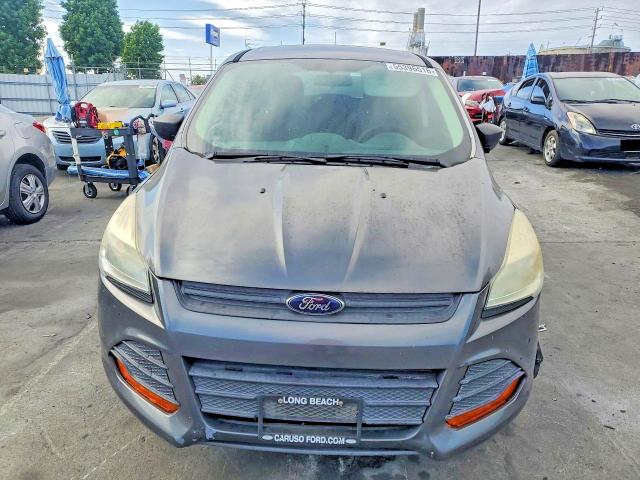 2015 Ford Escape მანქანა იყიდება აუქციონზე, vin: 1FMCU0F71FUA25542, აუქციონის ნომერი: 55396516