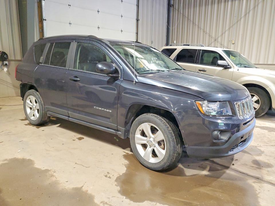 52195456 :رقم المزاد ، 1C4NJDEB1ED722498 vin ، 2014 Jeep Compass مزاد بيع