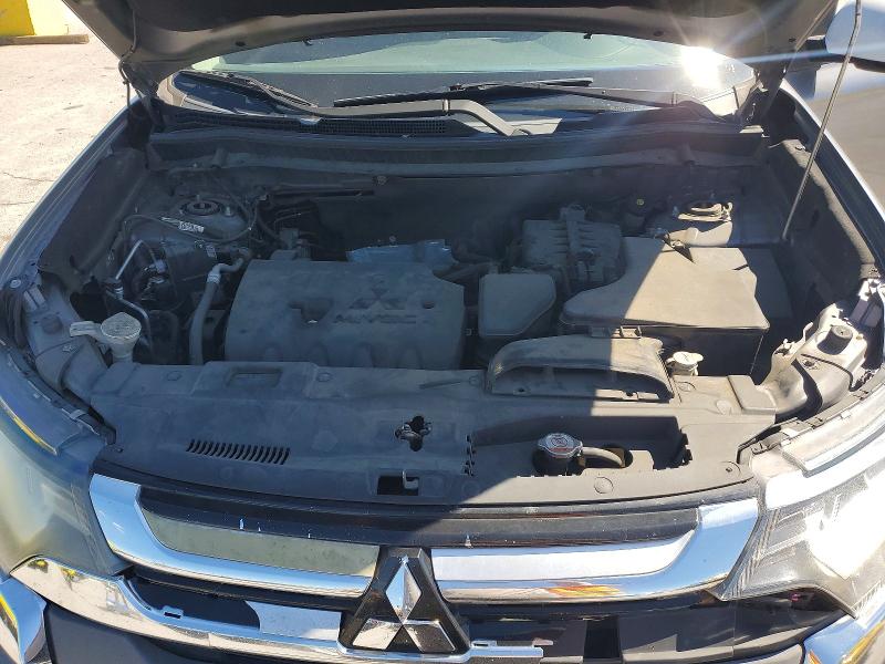 Продаж на аукціоні авто 2018 Mitsubishi Outlander, vin: JA4AZ3A30JJ005550, номер лоту: 51916376