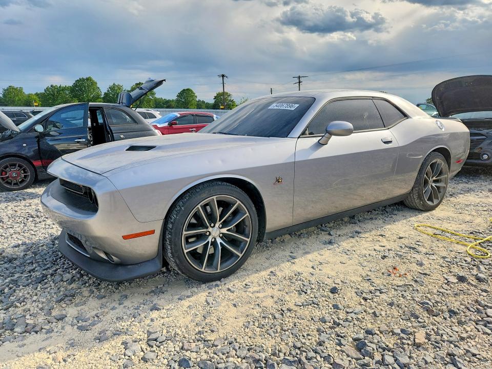 2016 Dodge Challenger მანქანა იყიდება აუქციონზე, vin: 2C3CDZFJXGH137138, აუქციონის ნომერი: 54067896