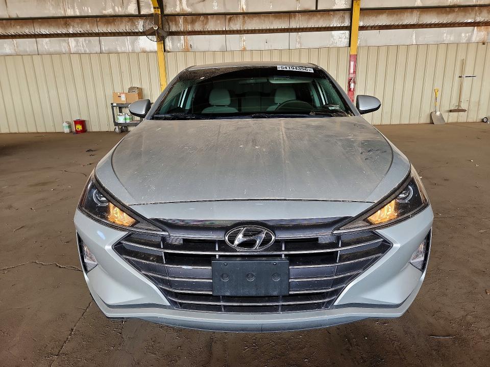 54194356 :رقم المزاد ، 5NPD74LF5KH420234 vin ، 2019 Hyundai Elantra مزاد بيع