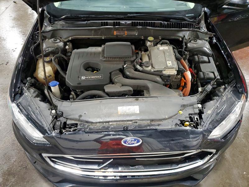 53377746 :رقم المزاد ، 3FA6P0LU3KR182757 vin ، 2019 Ford Fusion مزاد بيع