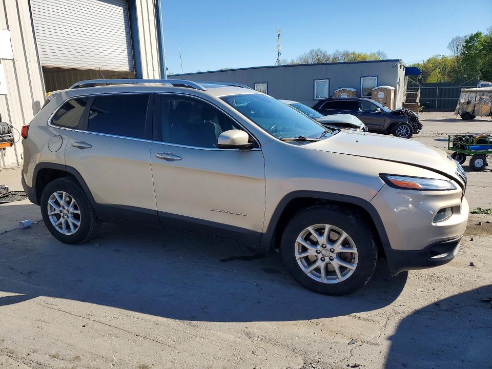 53266426 :رقم المزاد ، 1C4PJMCS0FW501265 vin ، 2015 Jeep Cherokee مزاد بيع