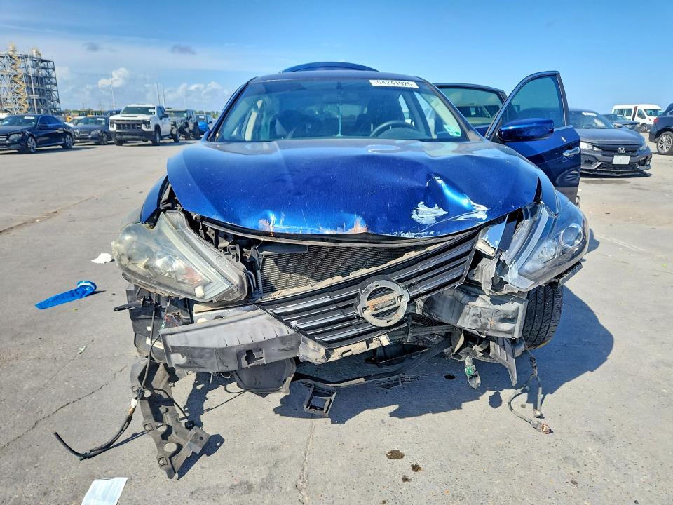 2018 Nissan Altima მანქანა იყიდება აუქციონზე, vin: 1N4AL3AP9JC110396, აუქციონის ნომერი: 54241926