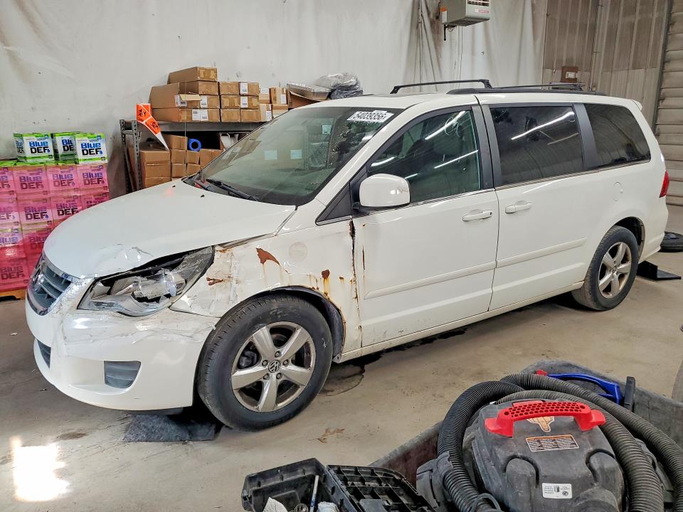 2011 Volkswagen Routan მანქანა იყიდება აუქციონზე, vin: 2V4RW5DG0BR747672, აუქციონის ნომერი: 54039356
