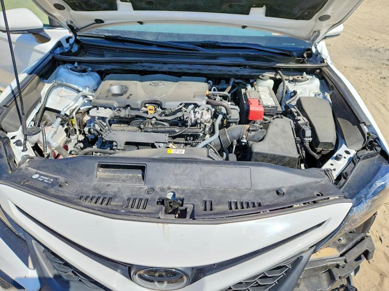 52176156 :رقم المزاد ، 4T1T11AK3MU599616 vin ، 2021 Toyota Camry مزاد بيع