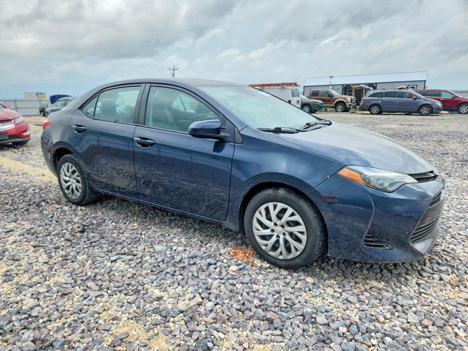 Продажа на аукционе авто 2018 Toyota Corolla, vin: 2T1BURHE0JC099055, номер лота: 53712926
