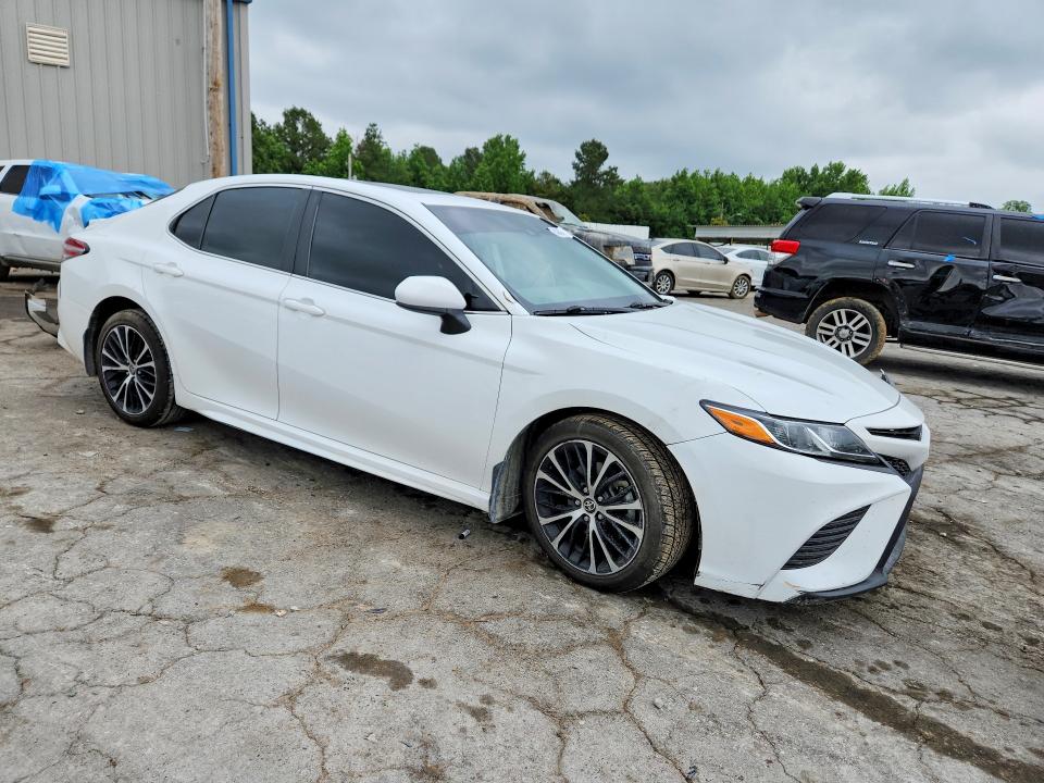 2020 Toyota Camry მანქანა იყიდება აუქციონზე, vin: 4T1G11AK5LU975927, აუქციონის ნომერი: 54240426