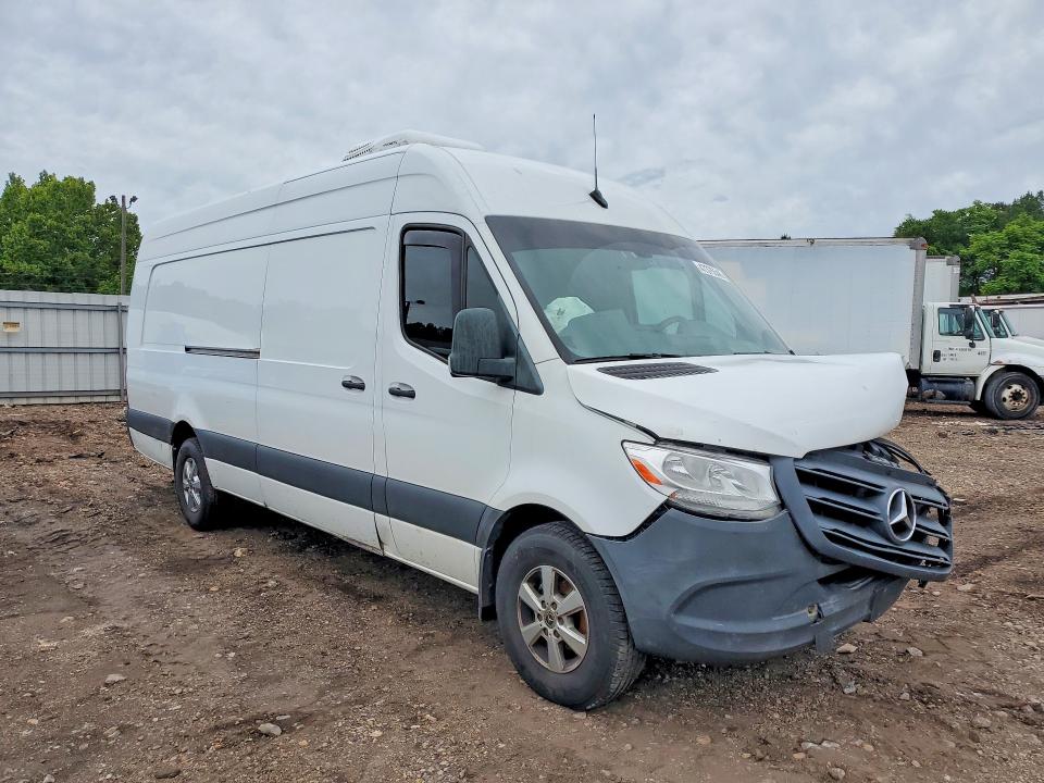47375546 :رقم المزاد ، W1Y4EDHY6MT069926 vin ، 2021 Mercedes-benz Sprinter مزاد بيع