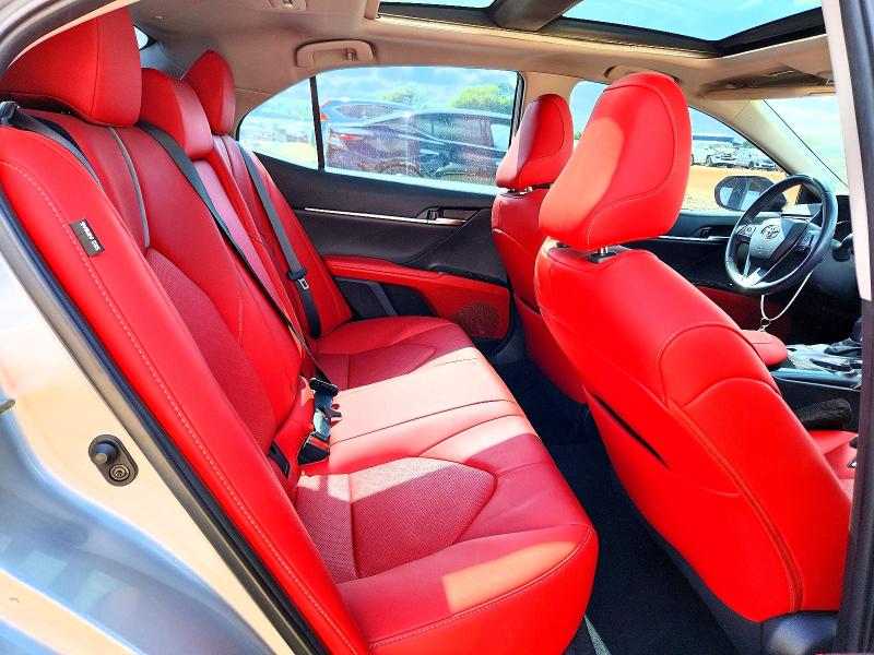 53433836 :رقم المزاد ، 4T1K61AK3LU301173 vin ، 2020 Toyota Camry مزاد بيع