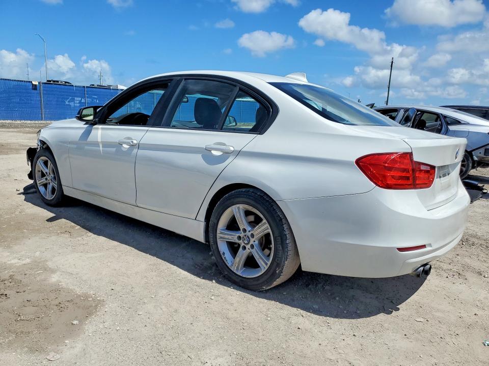 54450526 :رقم المزاد ، WBA3A5C52FF610936 vin ، 2015 Bmw 328 مزاد بيع