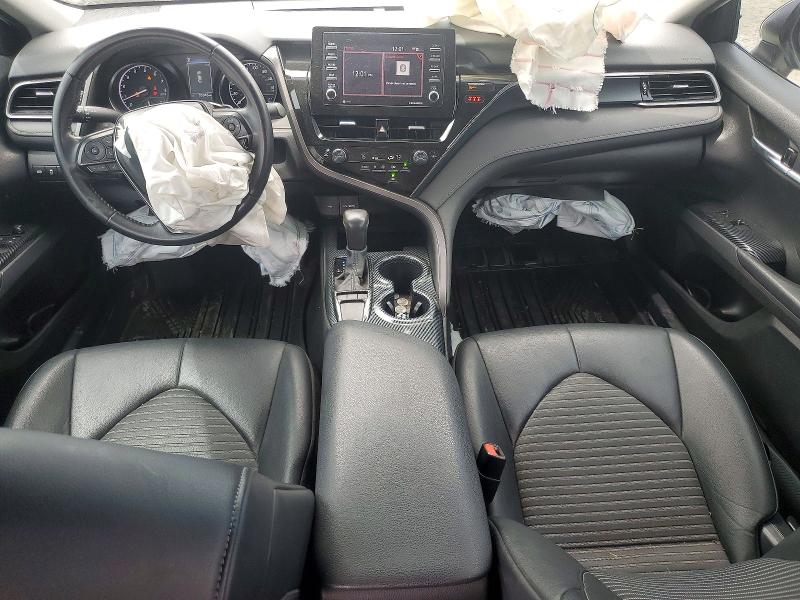 54294776 :رقم المزاد ، 4T1G11AK1NU017662 vin ، 2022 Toyota Camry مزاد بيع