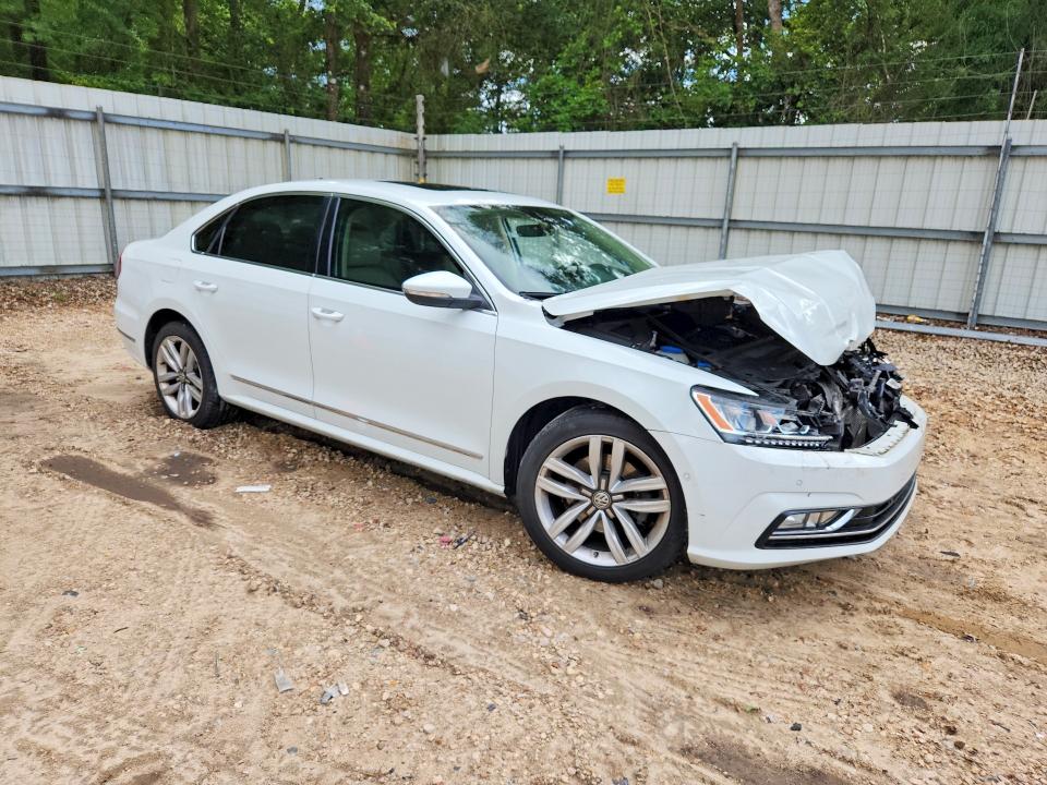 Продажа на аукционе авто 2017 Volkswagen Passat, vin: 1VWCT7A30HC017152, номер лота: 53312296
