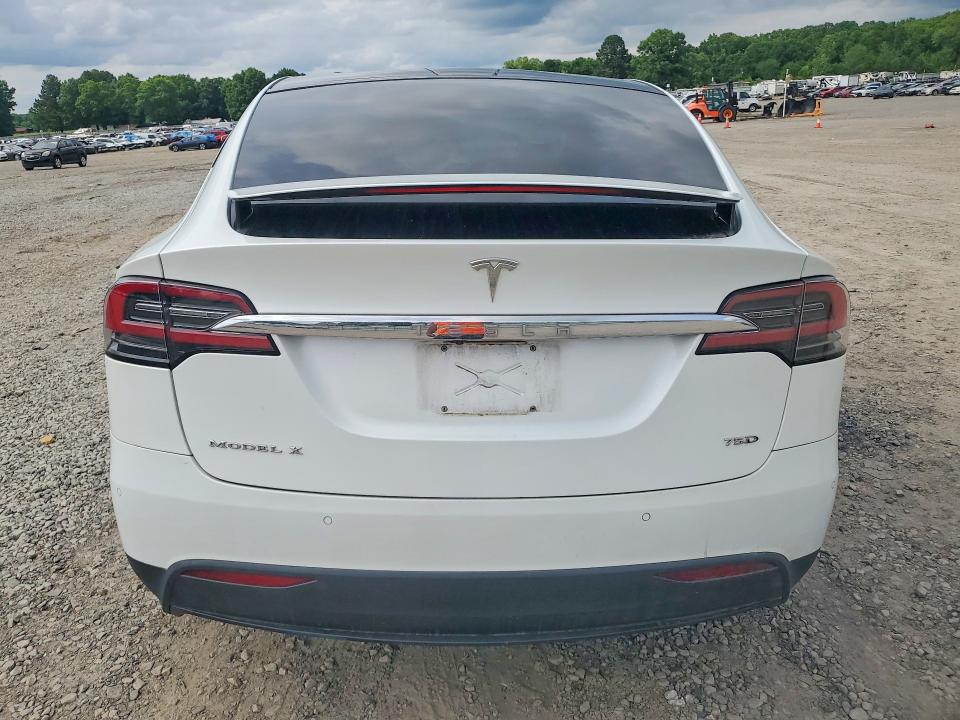 2018 Tesla Model X მანქანა იყიდება აუქციონზე, vin: 5YJXCDE2XJF136713, აუქციონის ნომერი: 54175076