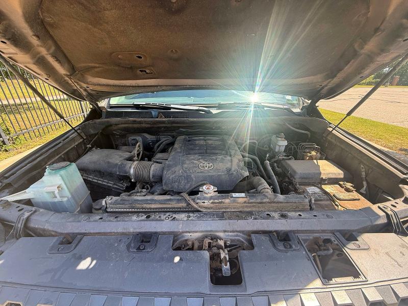 53759106 :رقم المزاد ، 5TFUW5F16KX785101 vin ، 2019 Toyota Tundra مزاد بيع