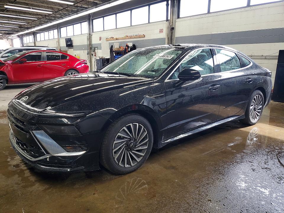 Продажа на аукционе авто 2025 Hyundai Sonata Hybrid, vin: KMHL34JJ8SA104456, номер лота: 52711926