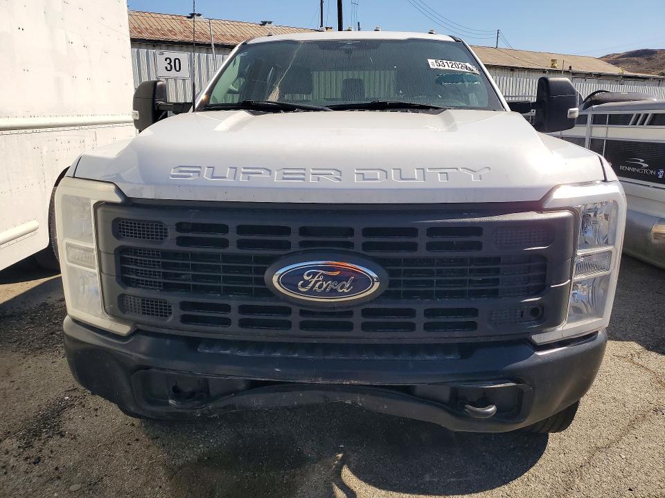 53120276 :رقم المزاد ، 1FT8W3DT5PEC22151 vin ، 2023 Ford F350 مزاد بيع