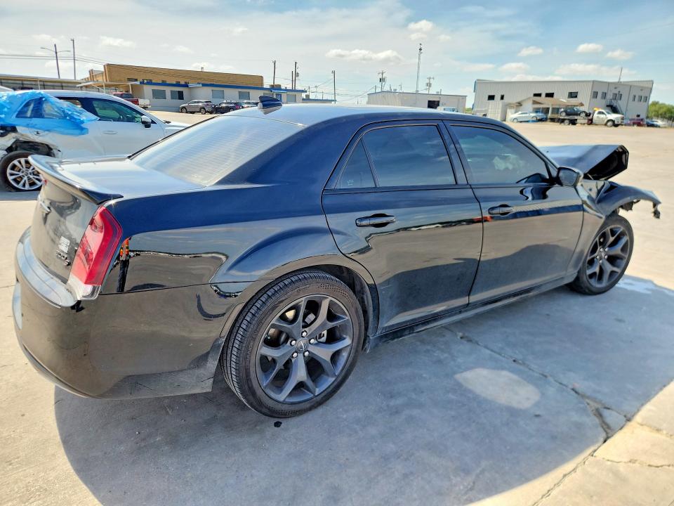 2023 Chrysler 300 მანქანა იყიდება აუქციონზე, vin: 2C3CCABT3PH556251, აუქციონის ნომერი: 52519646