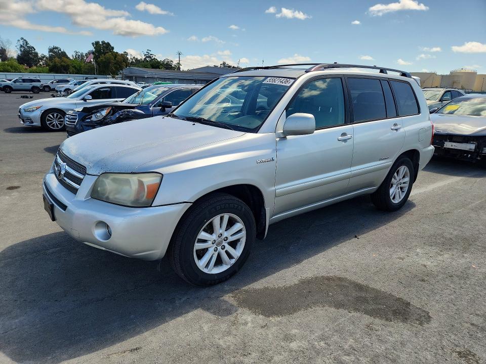 Auction sale of the 2006 Toyota Highlander, vin: JTEDW21A360015888, lot number: 55621436