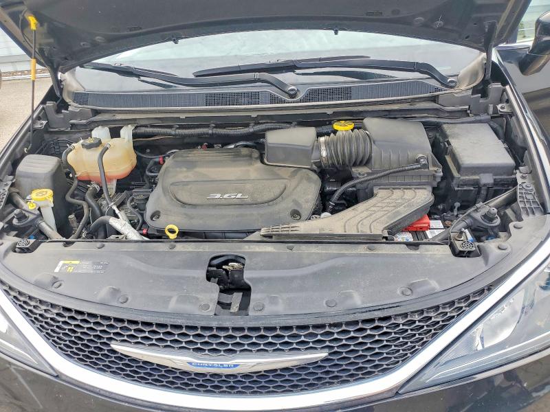 51944016 :رقم المزاد ، 2C4RC1FG2JR122939 vin ، 2018 Chrysler Pacifica مزاد بيع