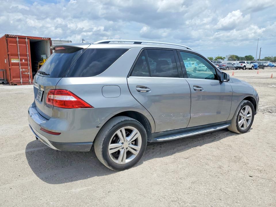 2013 Mercedes-benz Ml მანქანა იყიდება აუქციონზე, vin: 4JGDA5JB1DA203907, აუქციონის ნომერი: 52506806