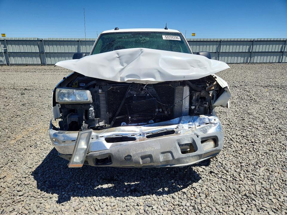 2005 Chevrolet Silverado მანქანა იყიდება აუქციონზე, vin: 1GCHK232X5F900415, აუქციონის ნომერი: 53398336