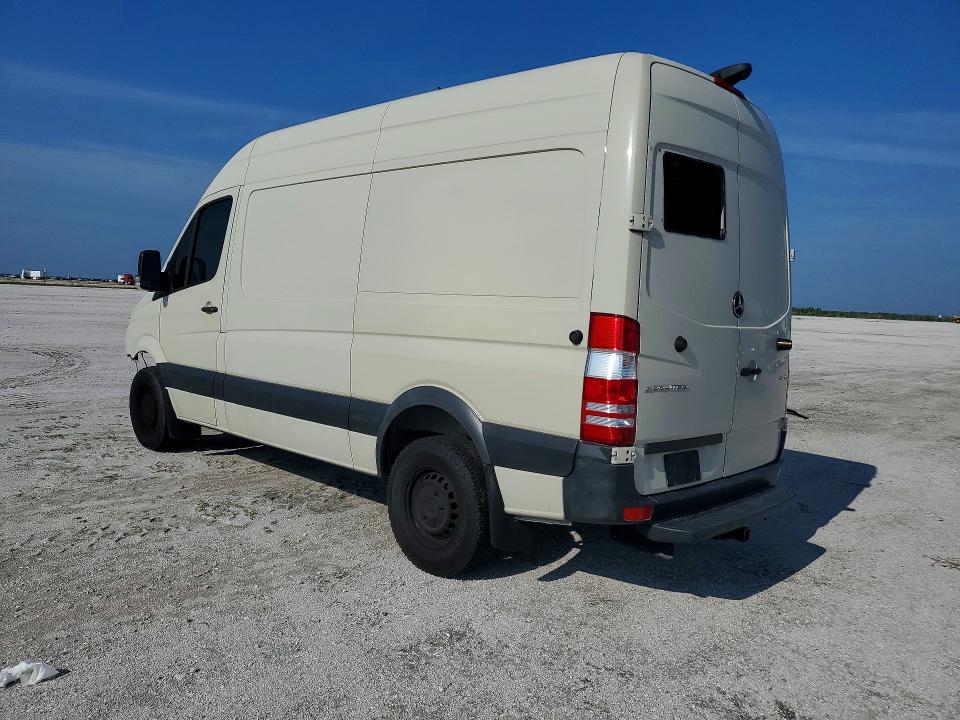 52066566 :رقم المزاد ، WD3PE7CD0JP636458 vin ، 2018 Mercedes-benz Sprinter مزاد بيع